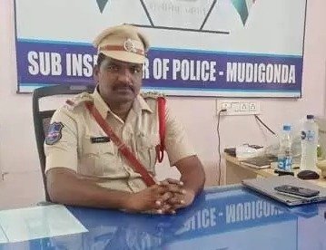 పోలీసు అమరవీరులకు ఘన నివాళి పోలీసు అమరవీరులకు ఘన నివాళి
